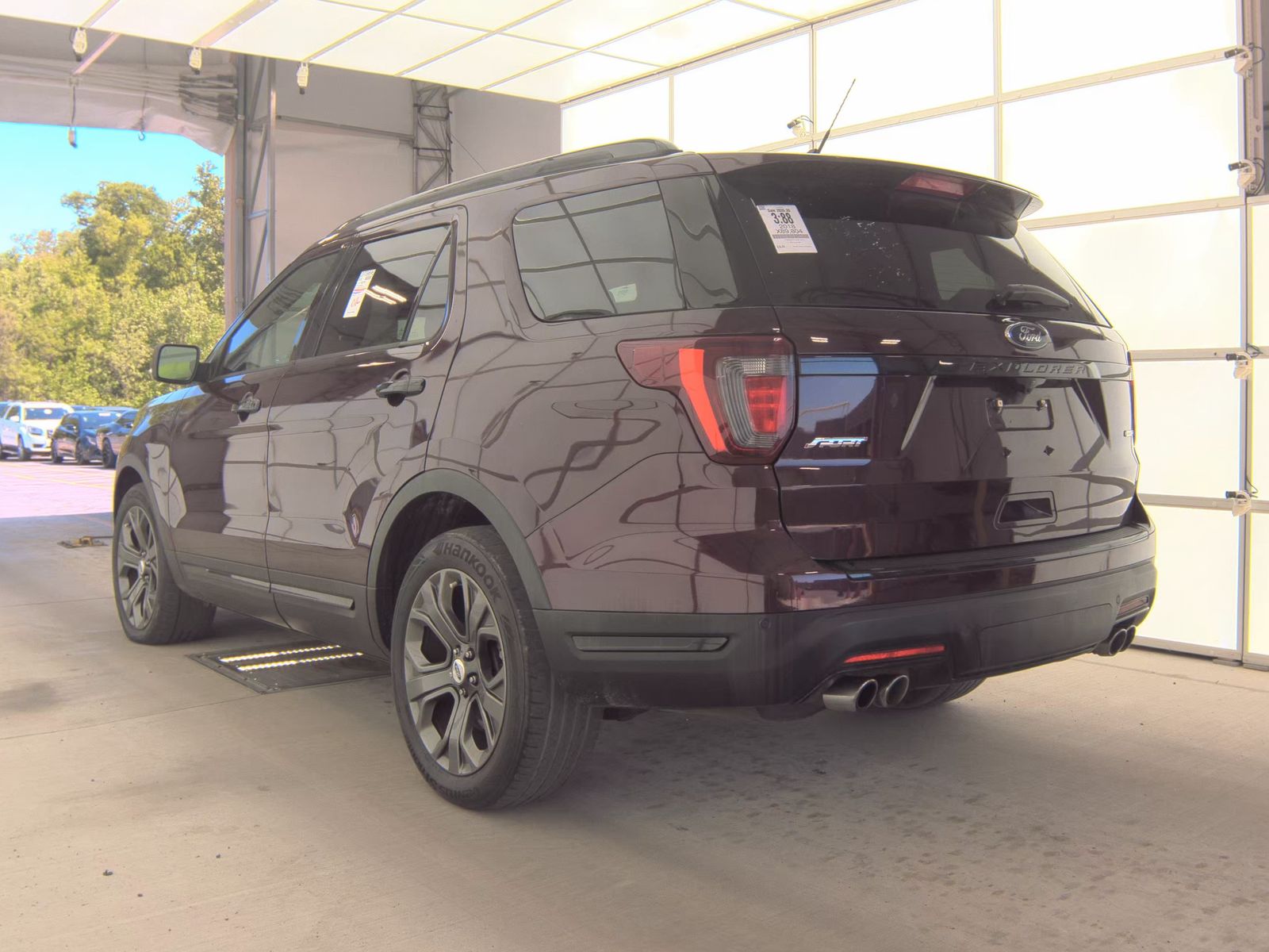 FORD EXPLORER - 9