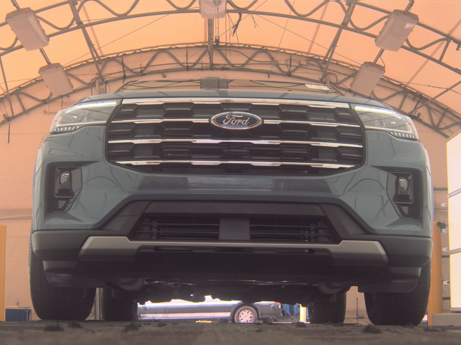 FORD EXPLORER - 4
