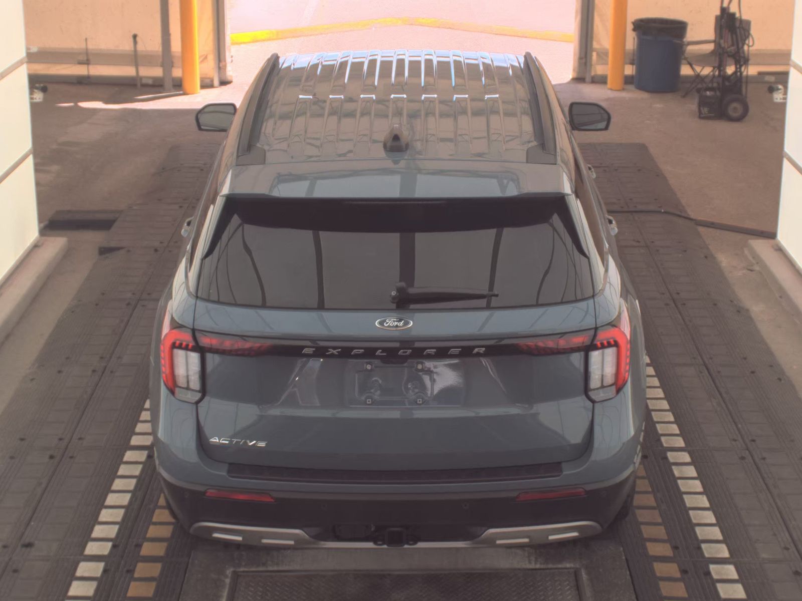 FORD EXPLORER - 7