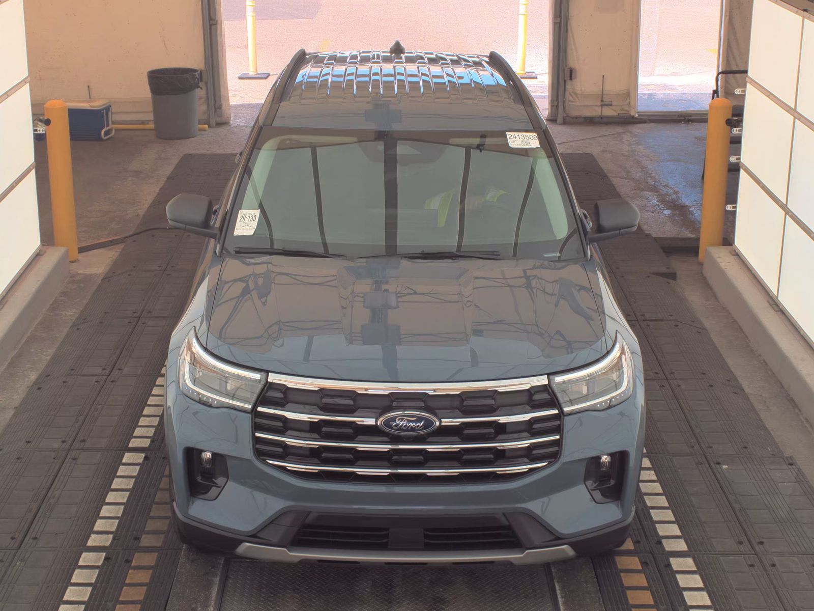FORD EXPLORER - 3