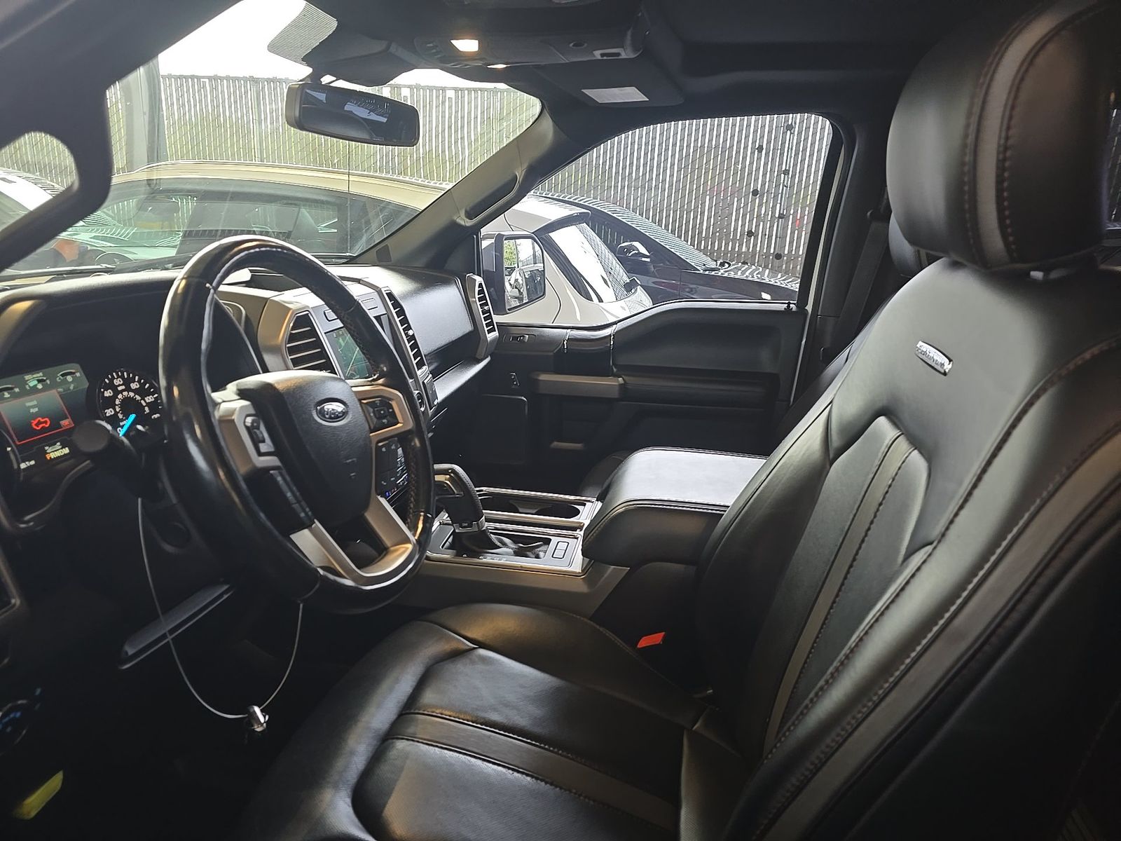 FORD F-150 - 8
