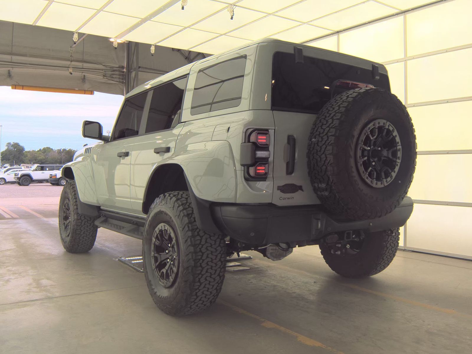 FORD BRONCO - 9