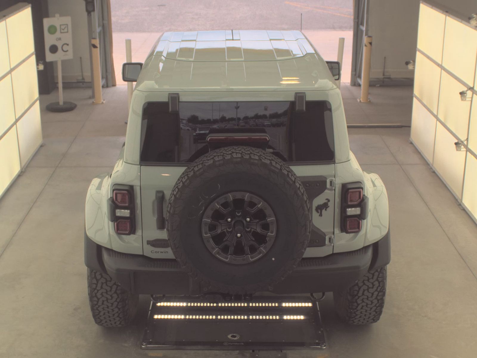FORD BRONCO - 7