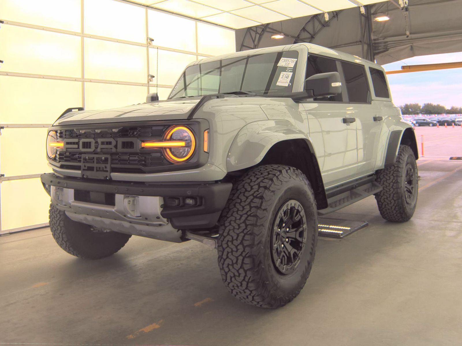 FORD BRONCO - 1