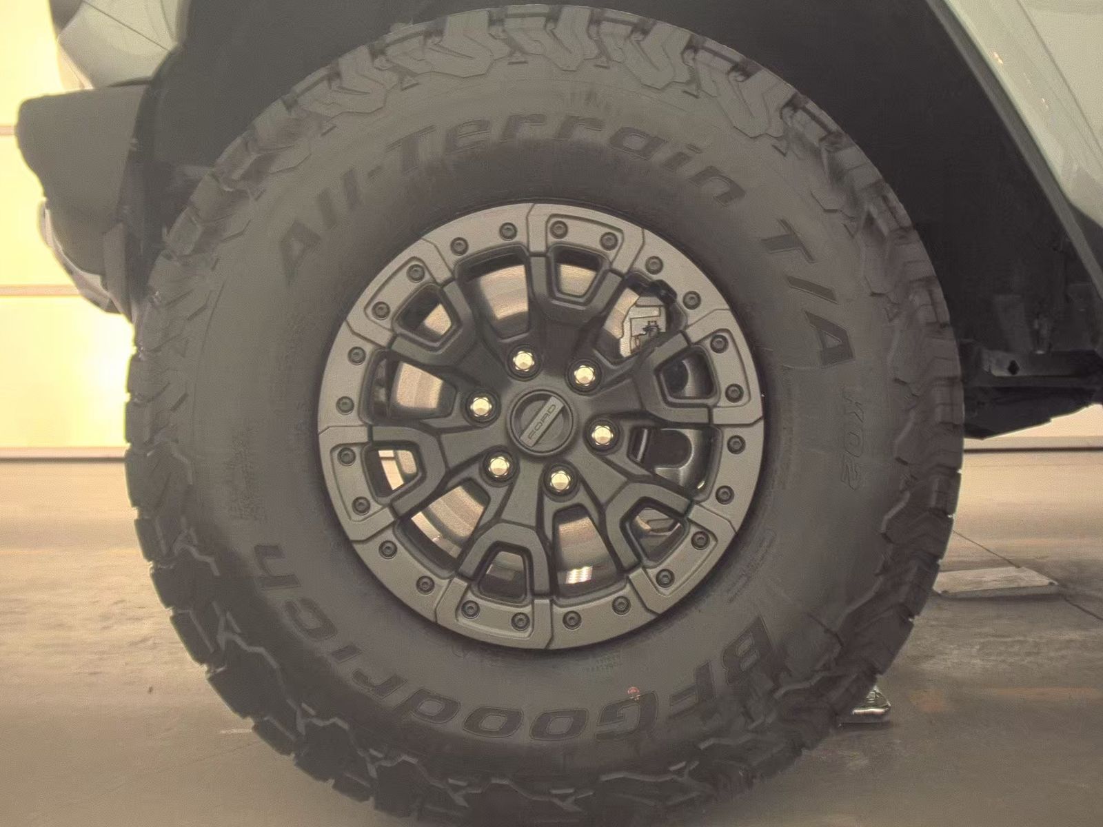 FORD BRONCO - 10