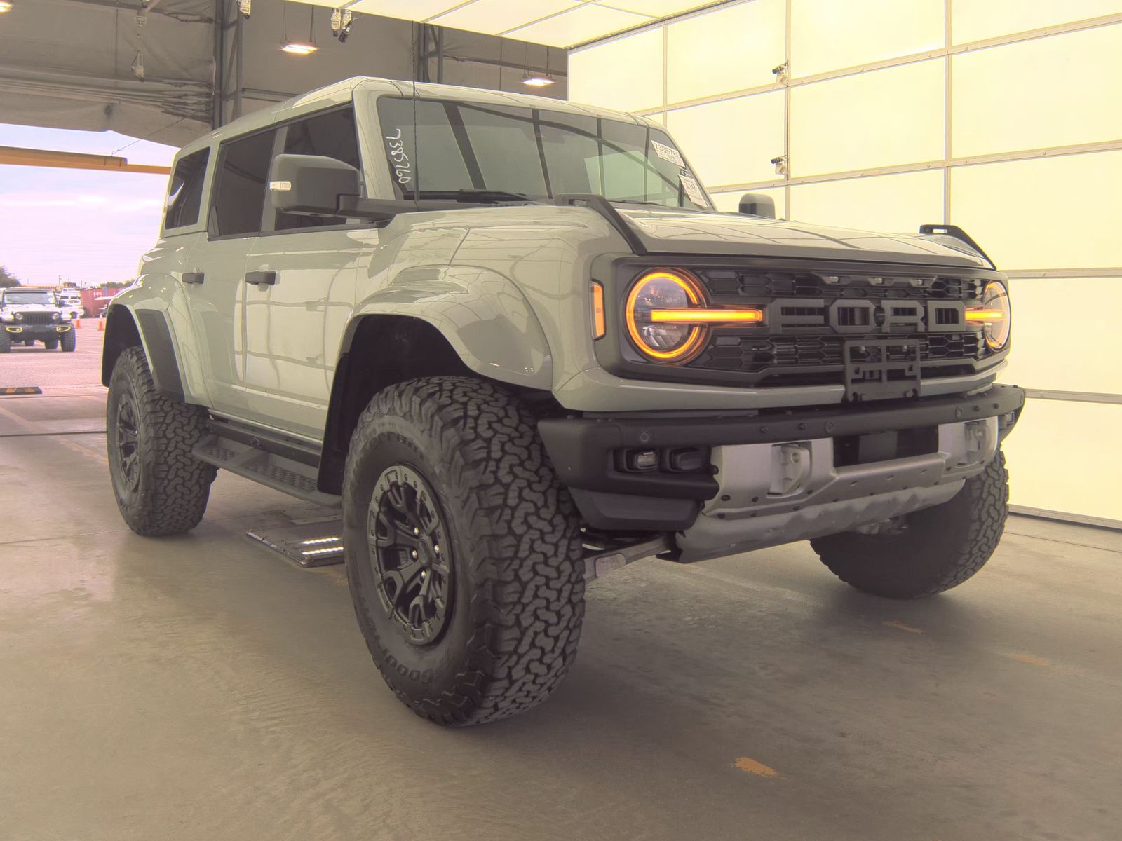 FORD BRONCO - 5