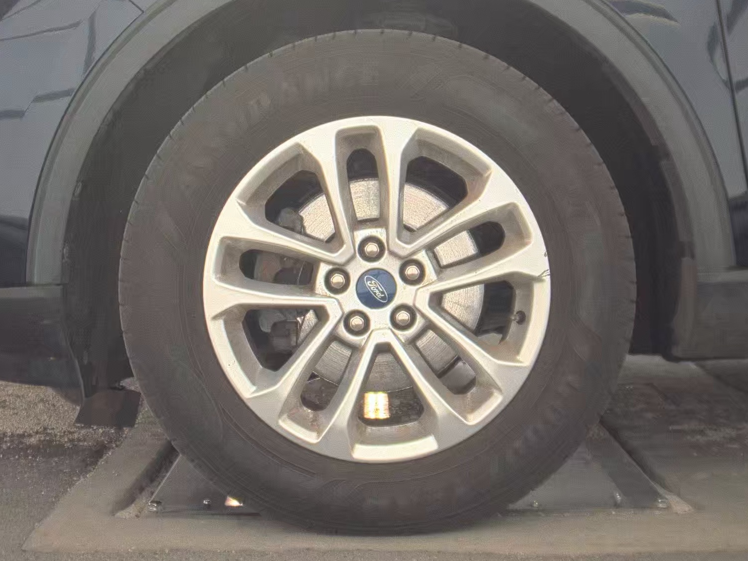 FORD ESCAPE - 10