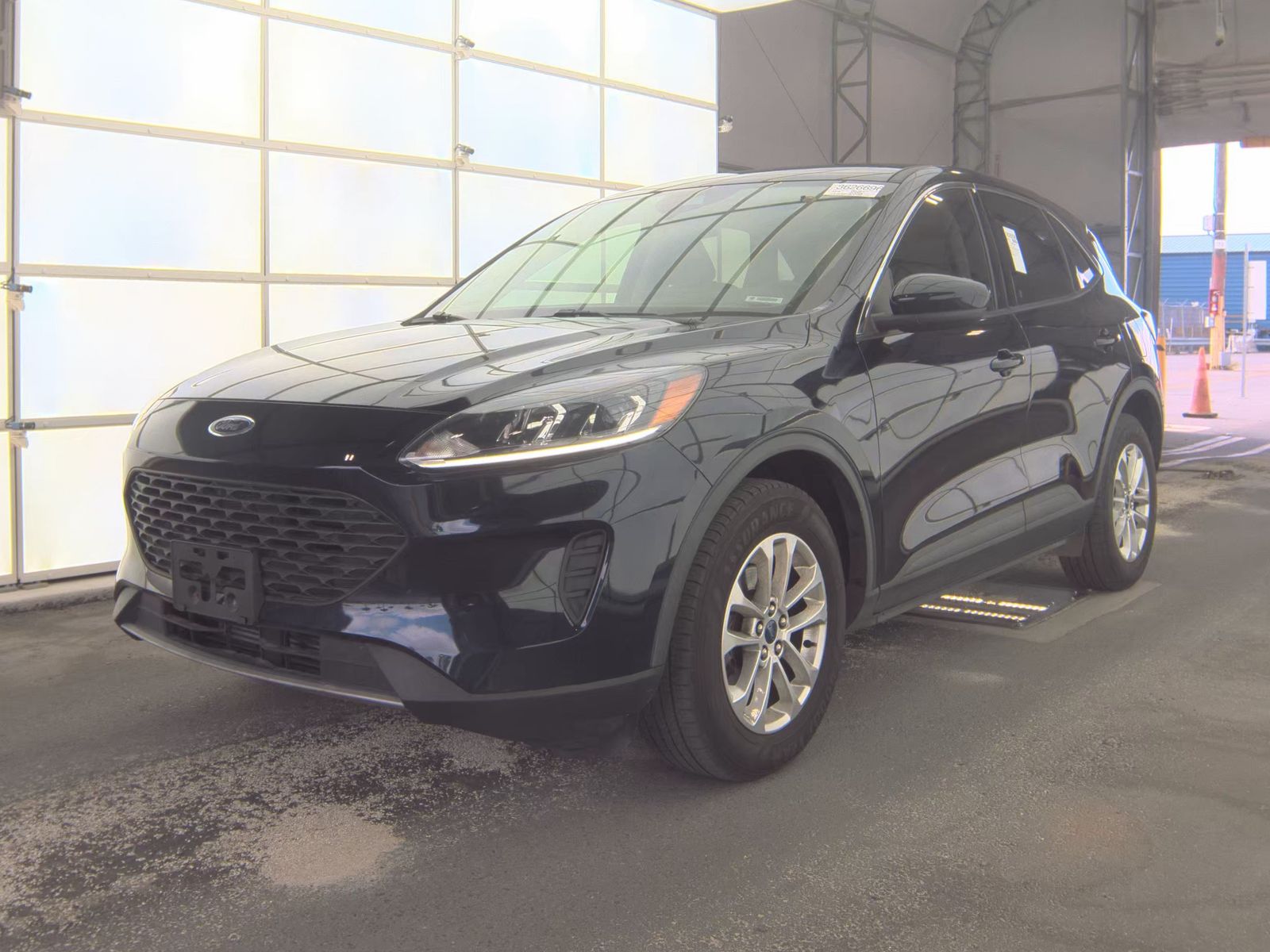 FORD ESCAPE - 1