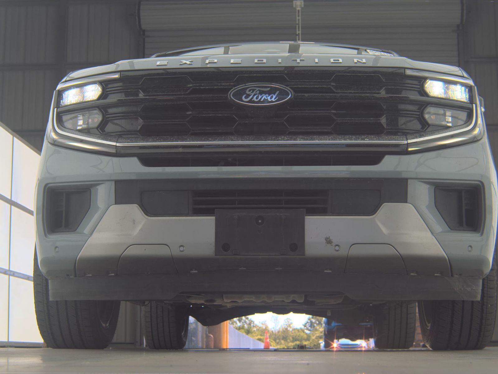 FORD EXPEDITION - 4