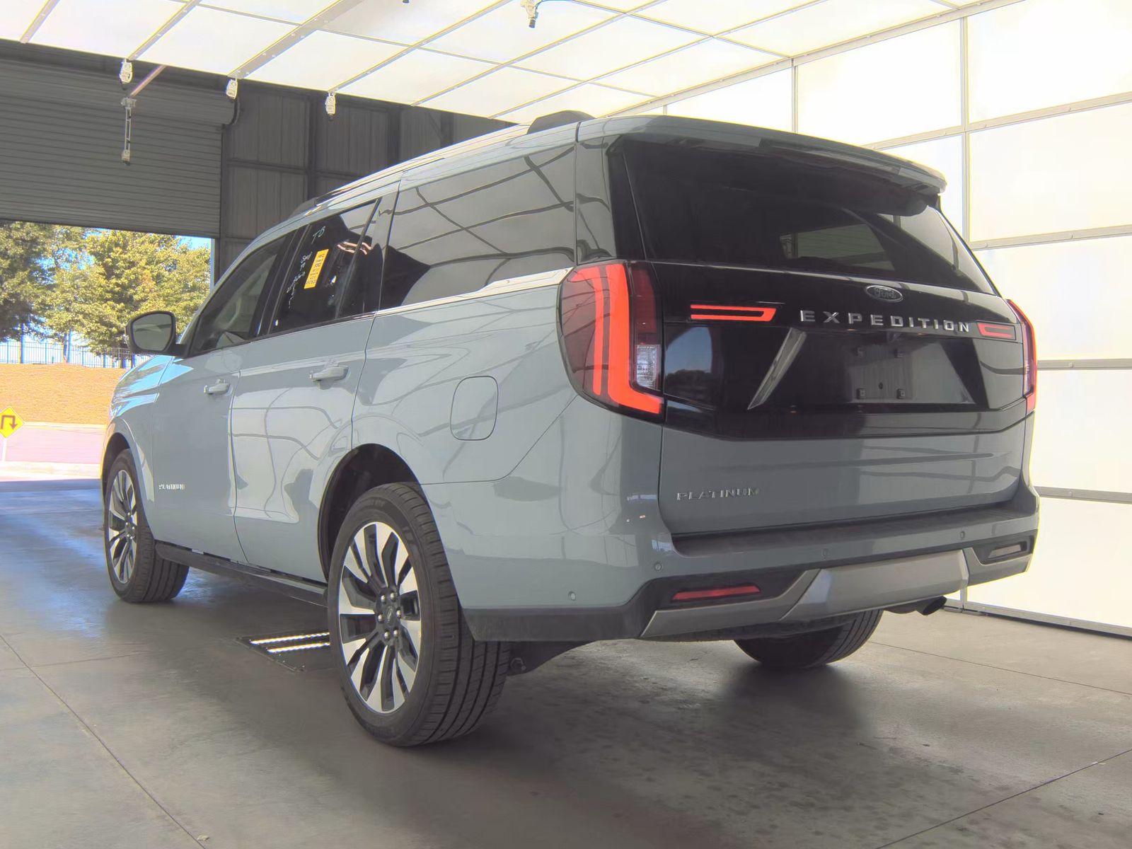 FORD EXPEDITION - 9