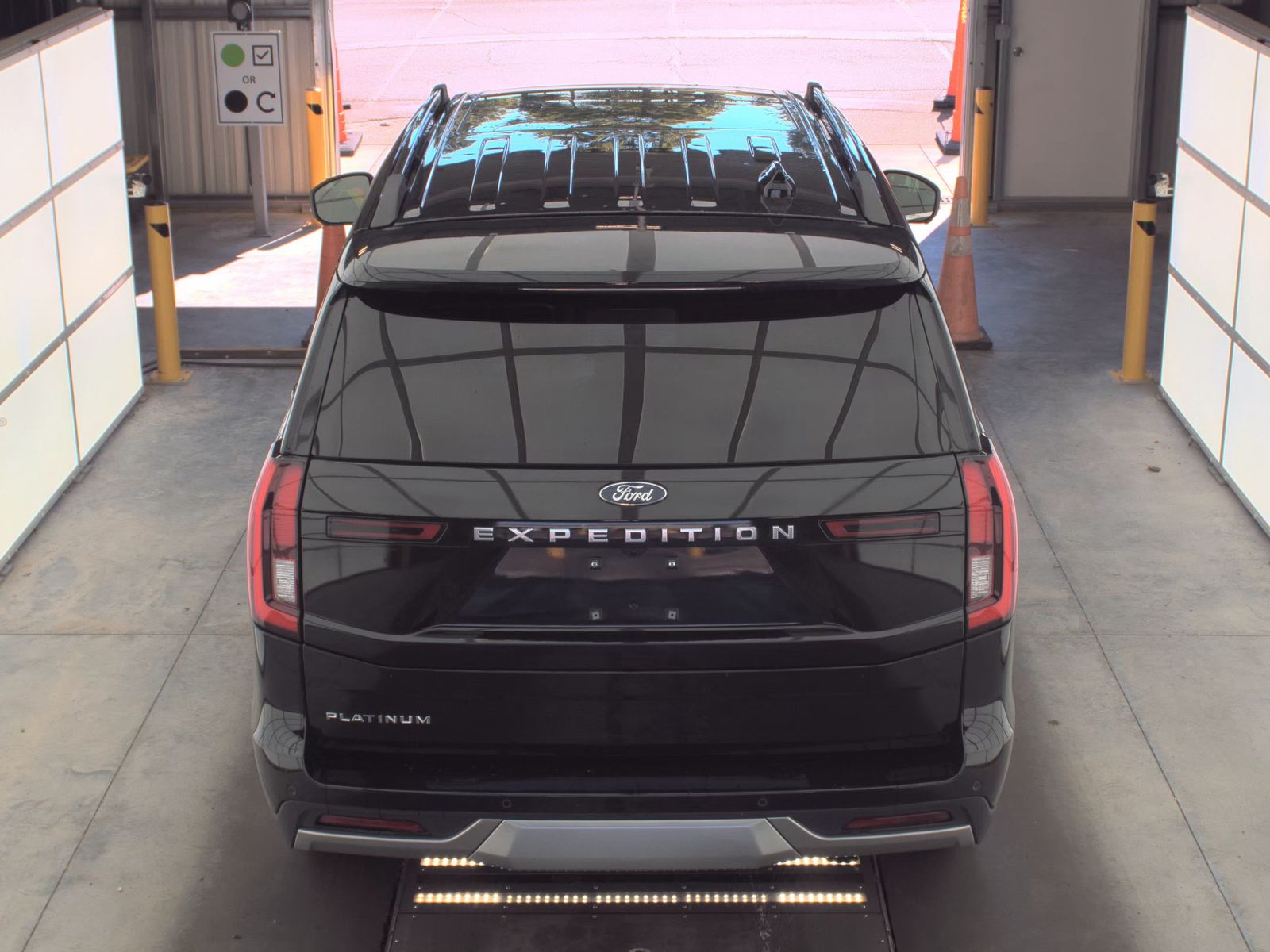 FORD EXPEDITION - 7