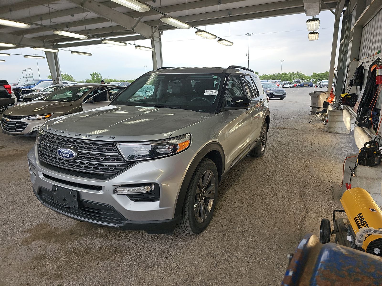 FORD EXPLORER - 1