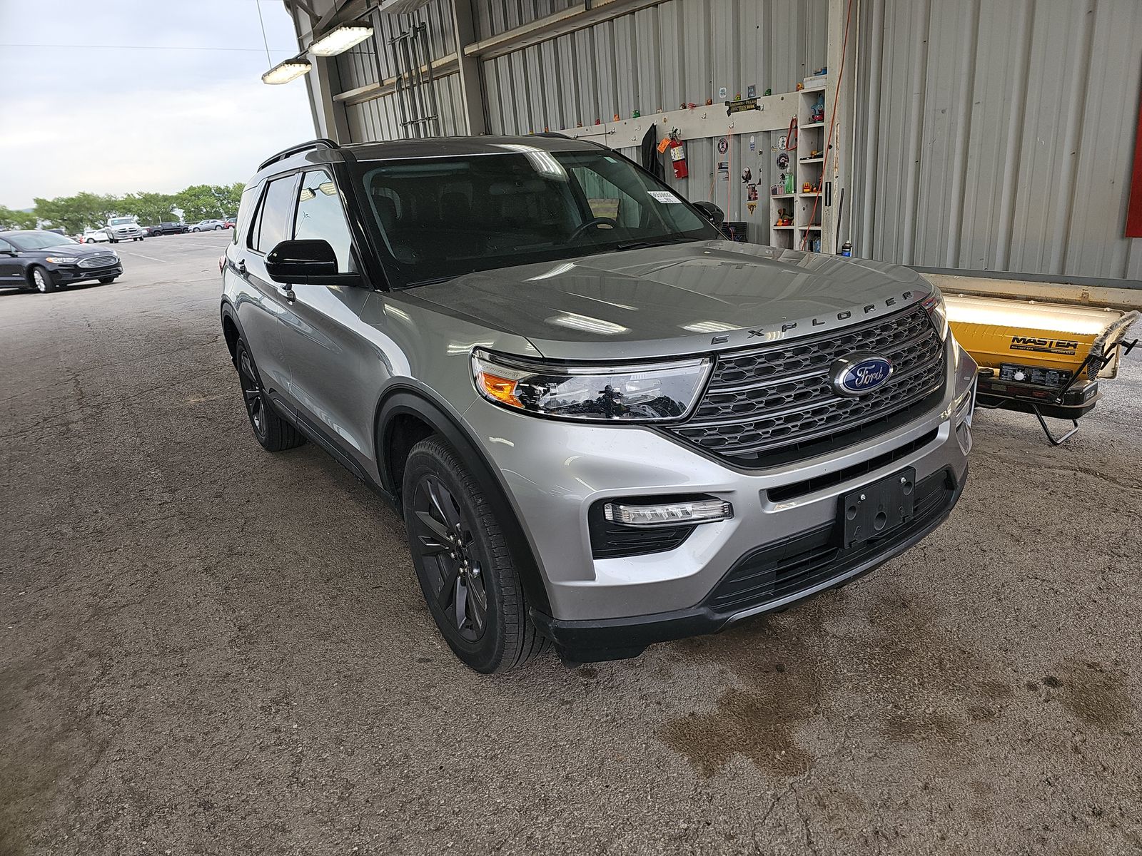 FORD EXPLORER - 4