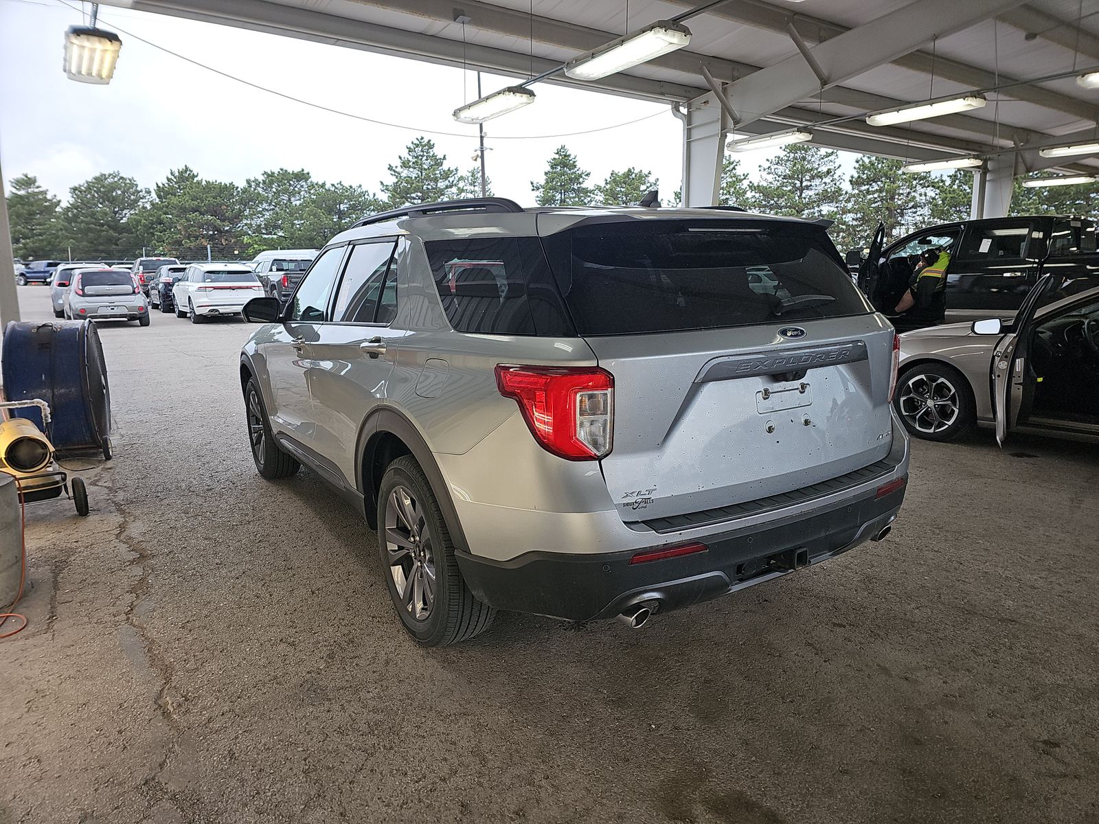 FORD EXPLORER - 7