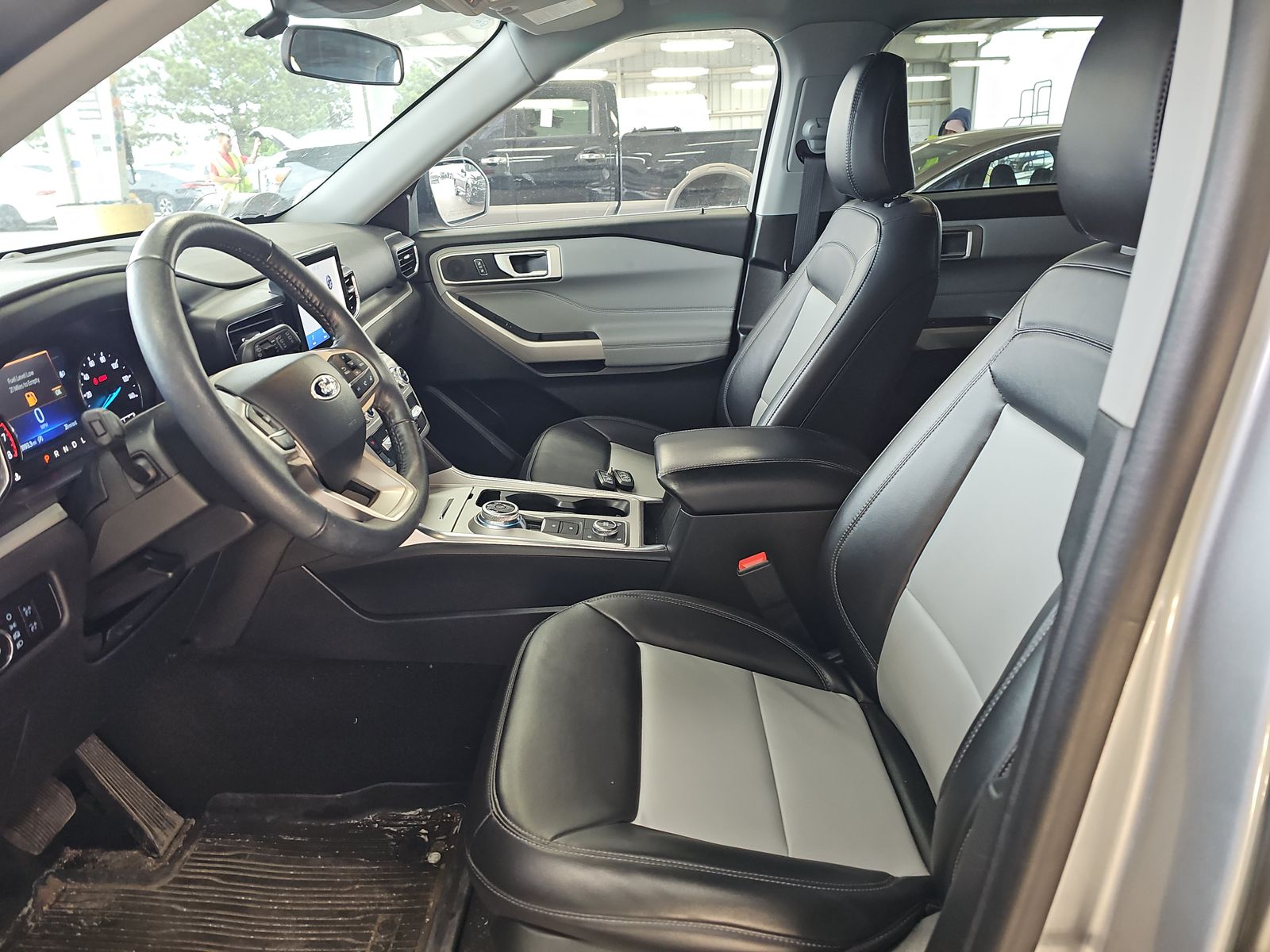 FORD EXPLORER - 8