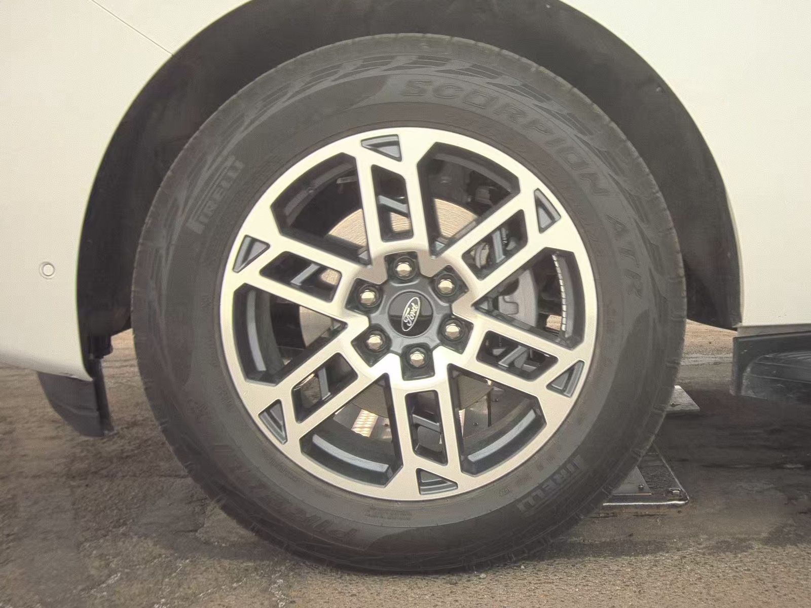 FORD EXPEDITION - 10