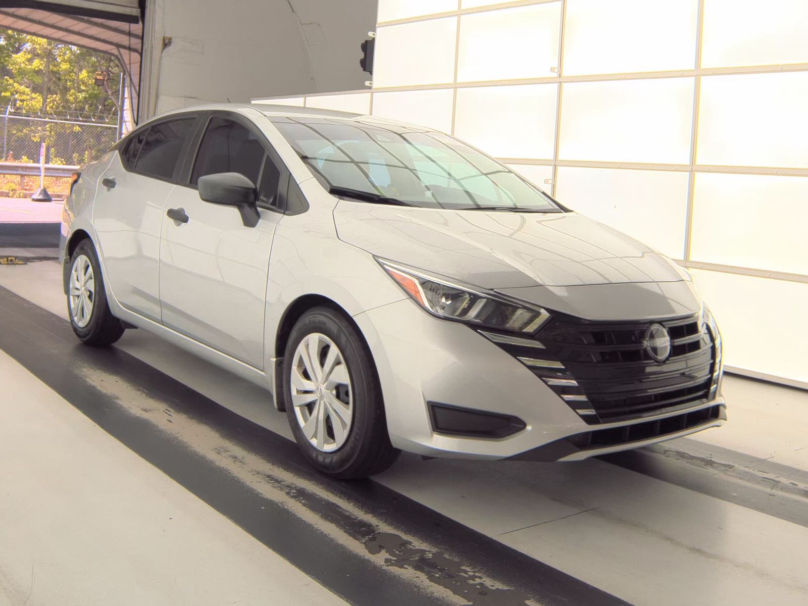 NISSAN VERSA - 5