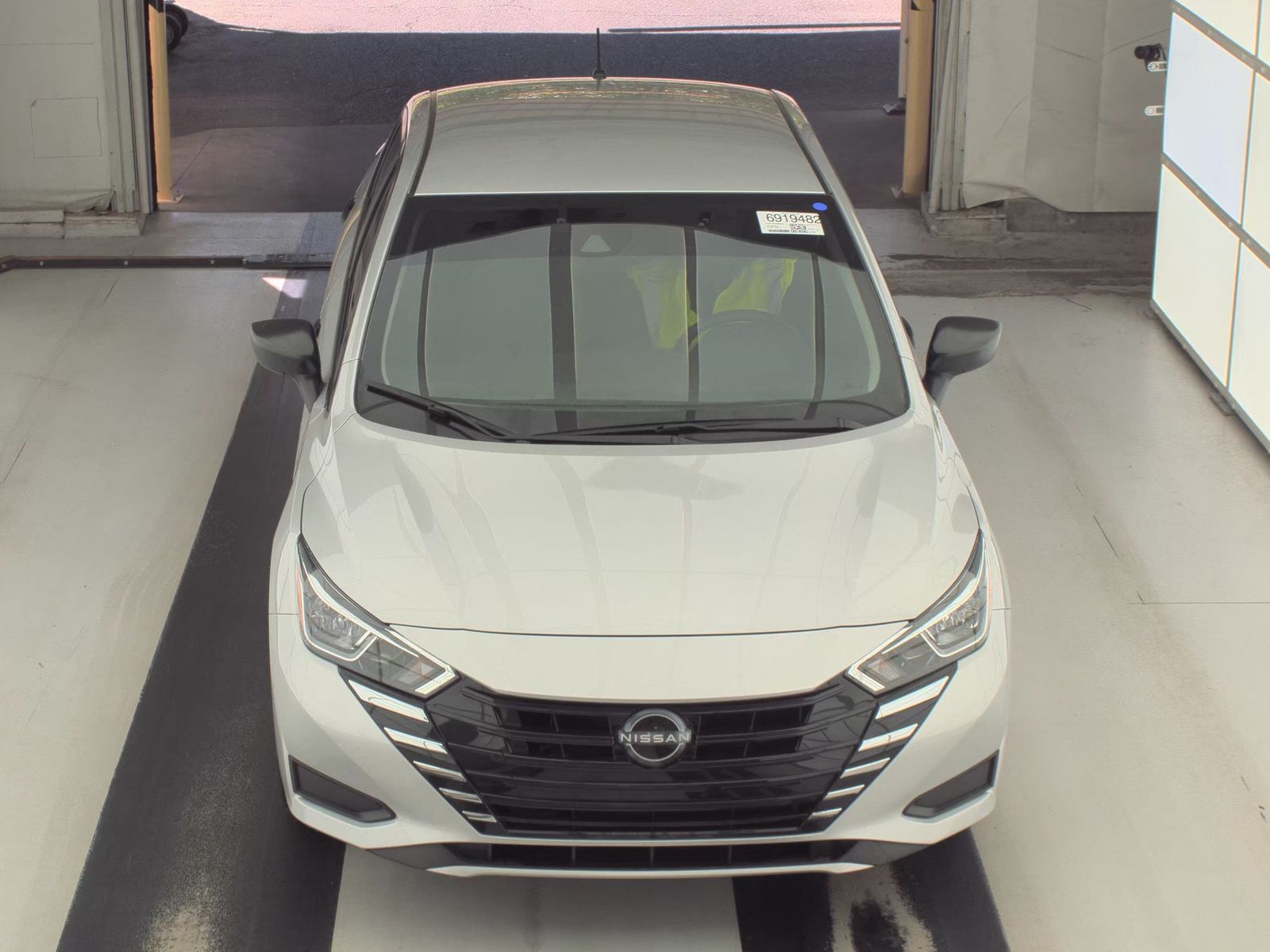 NISSAN VERSA - 3