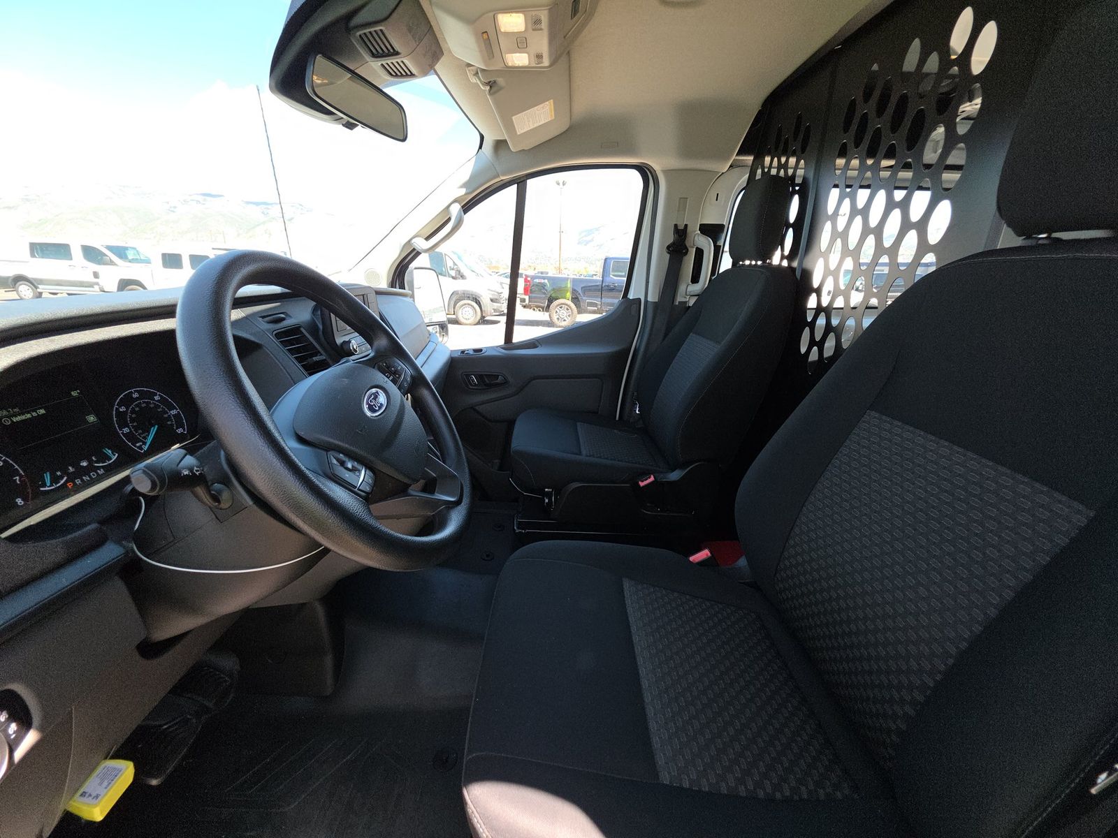 FORD TRANSIT 250 - 8