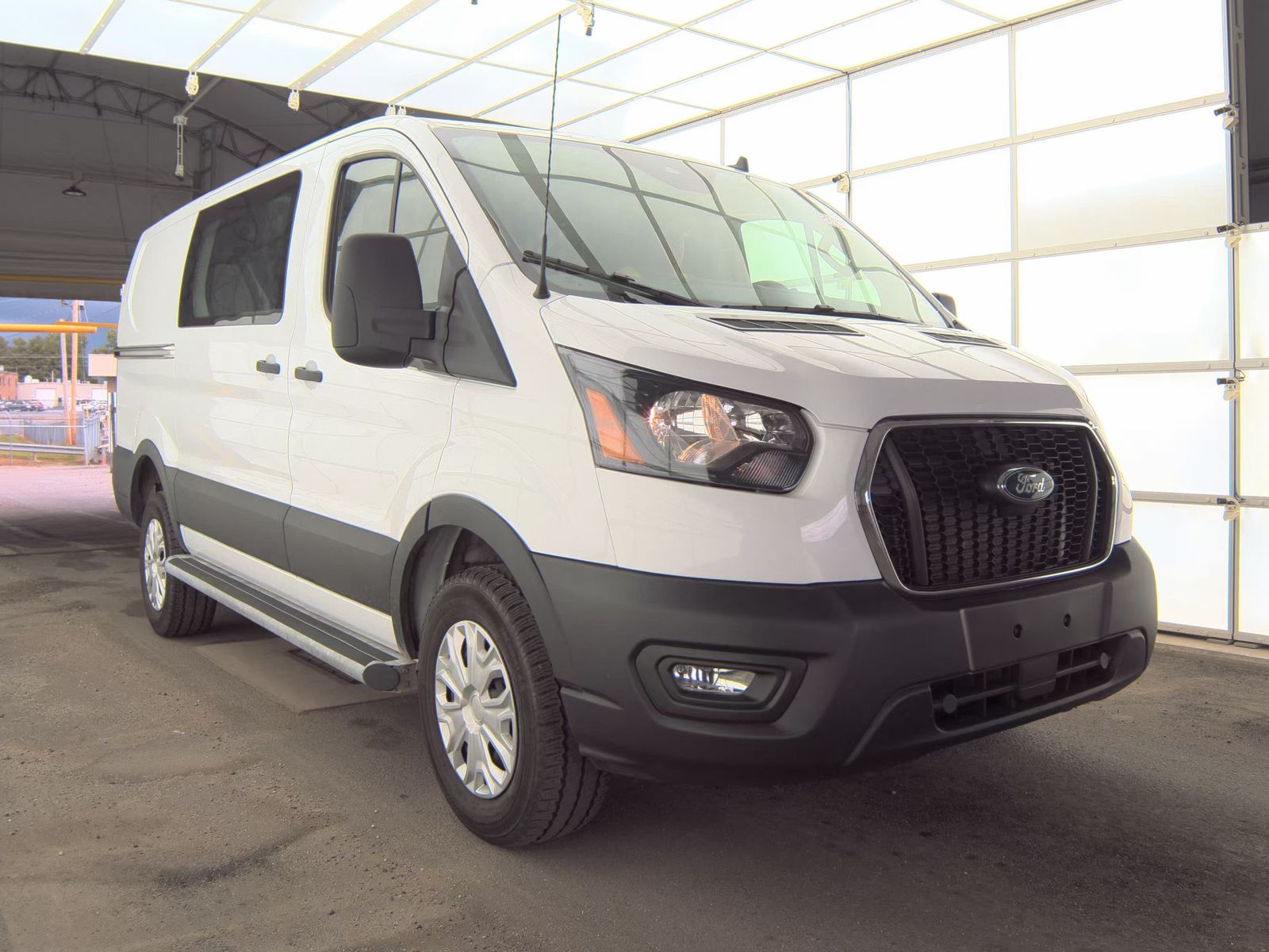 FORD TRANSIT 250 - 4