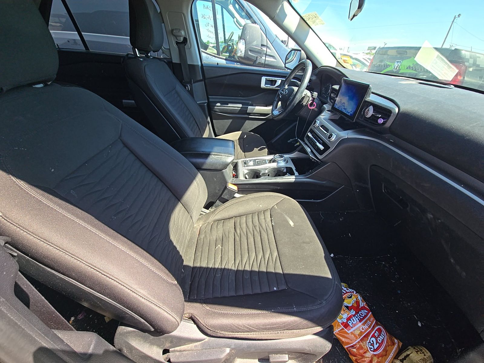 FORD EXPLORER - 9