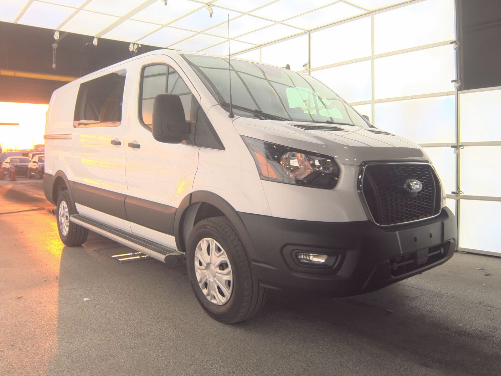 FORD TRANSIT 250 - 4