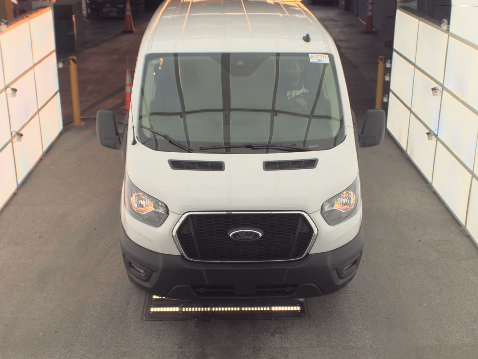 FORD TRANSIT 250 - 3