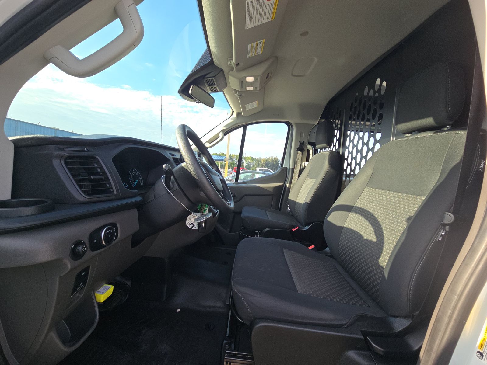 FORD TRANSIT 250 - 8