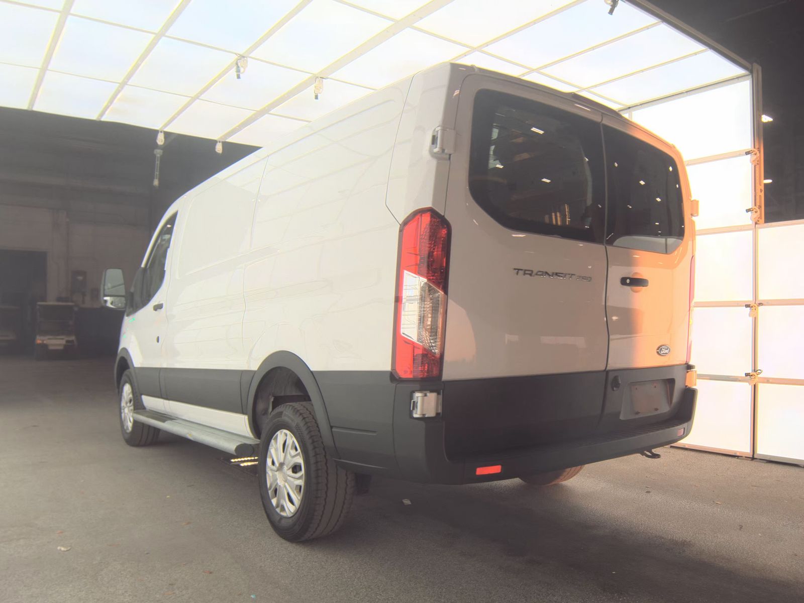 FORD TRANSIT 250 - 7