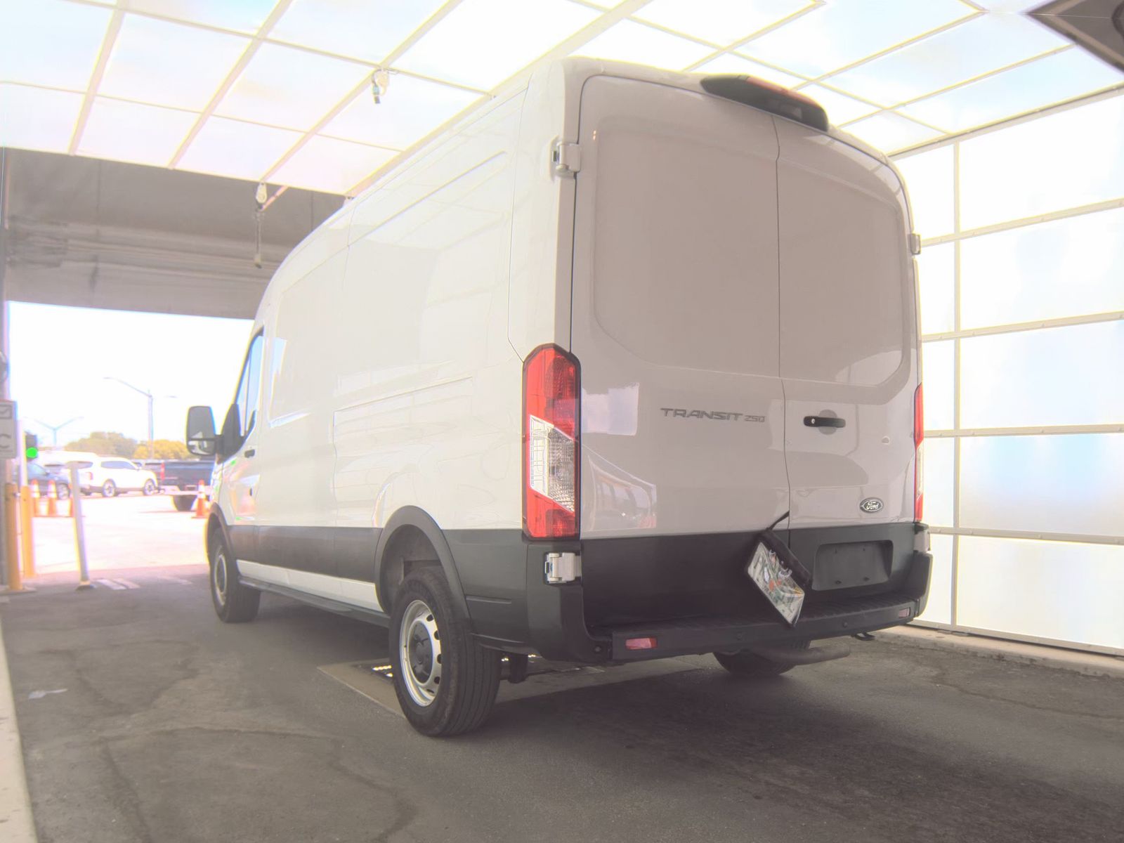 FORD TRANSIT 250 - 7