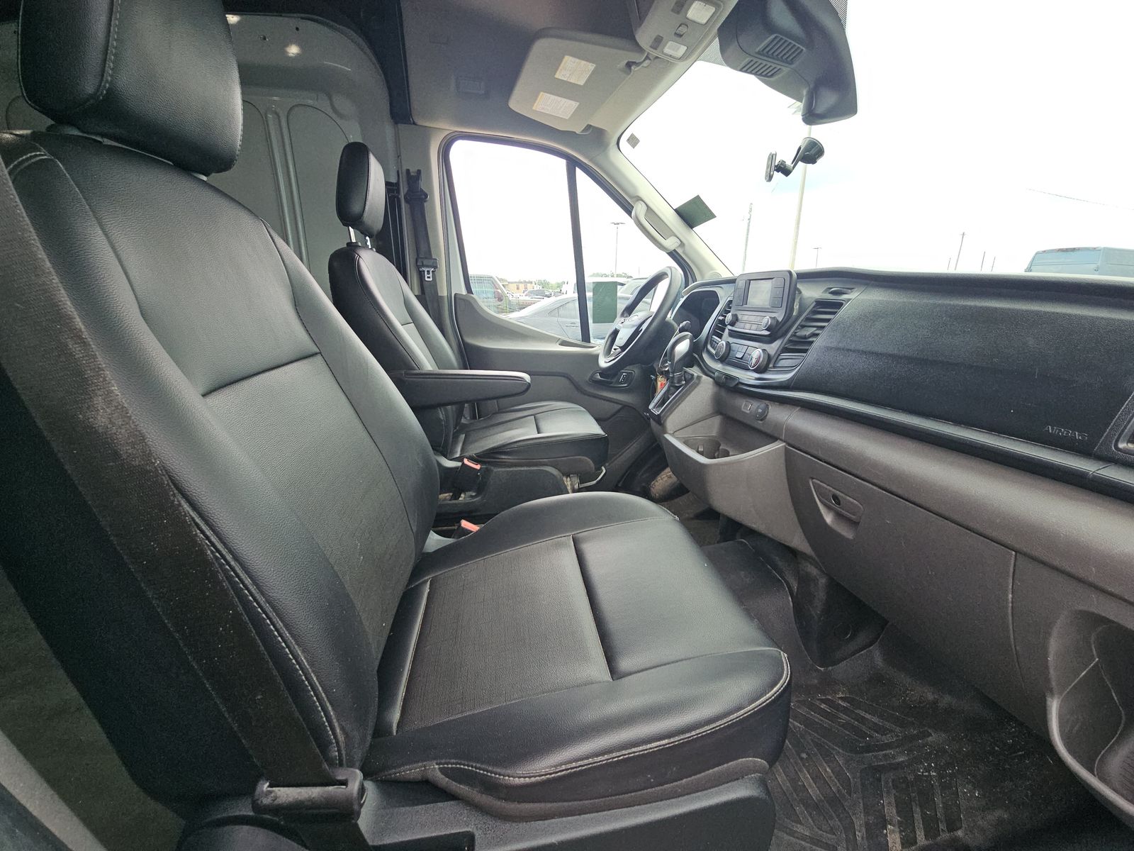 FORD TRANSIT 250 - 9