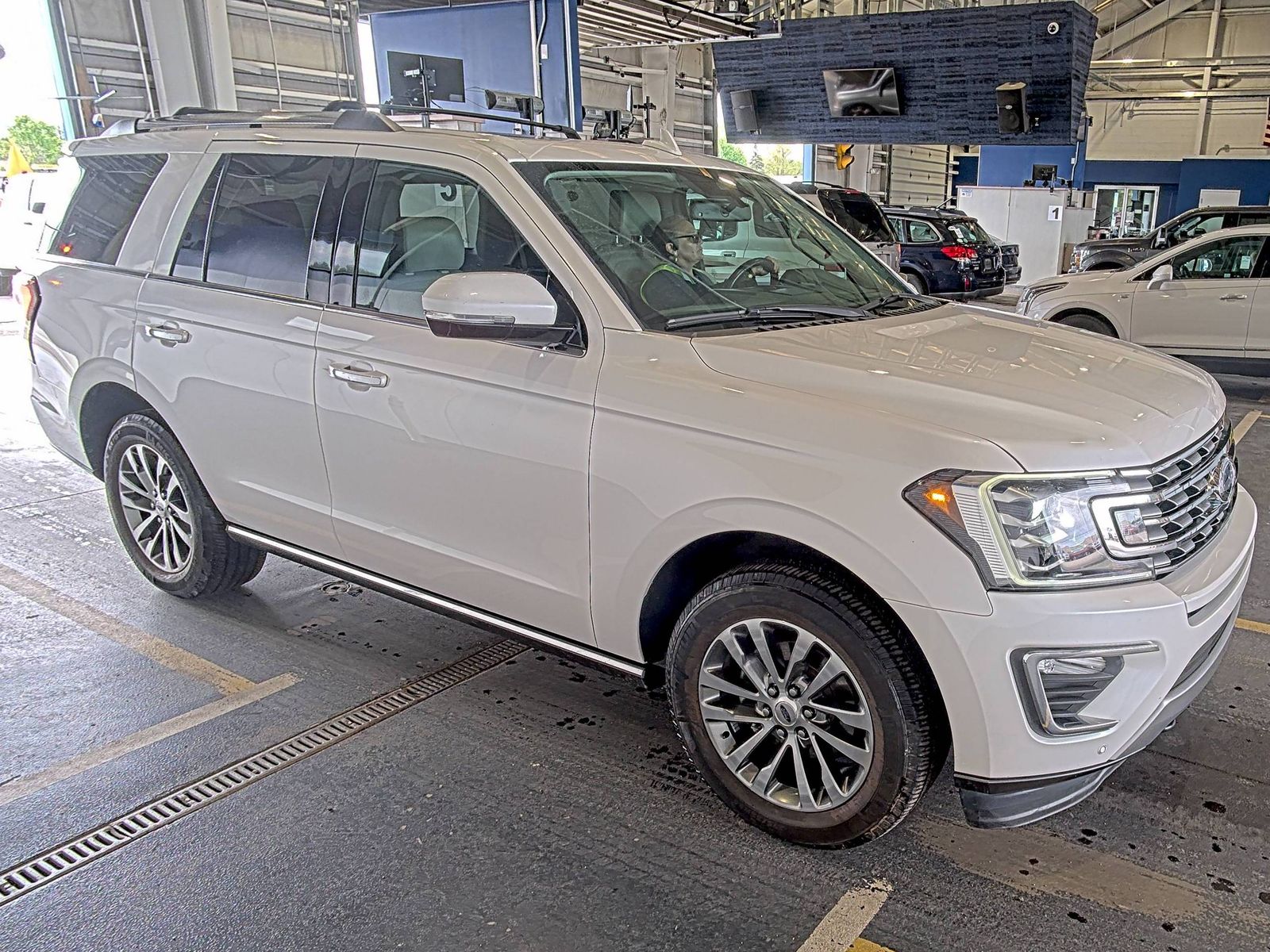 FORD EXPEDITION - 4