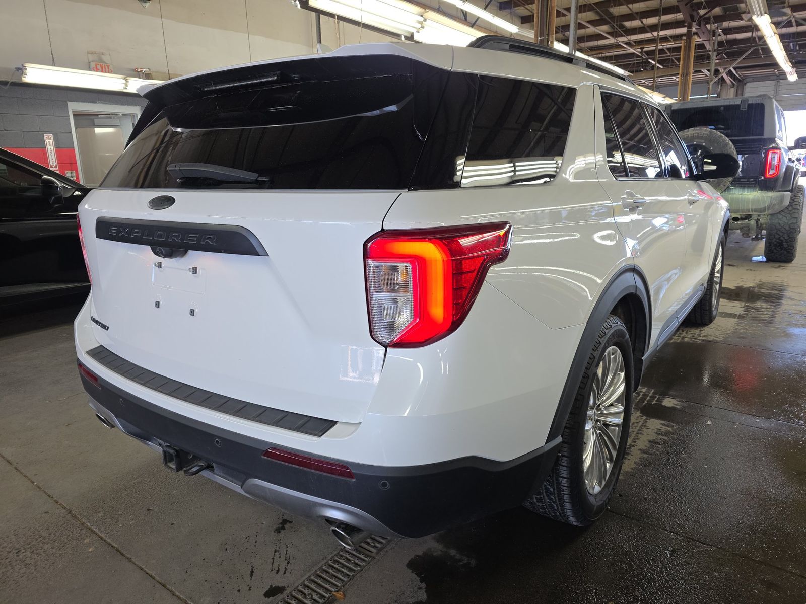FORD EXPLORER - 5