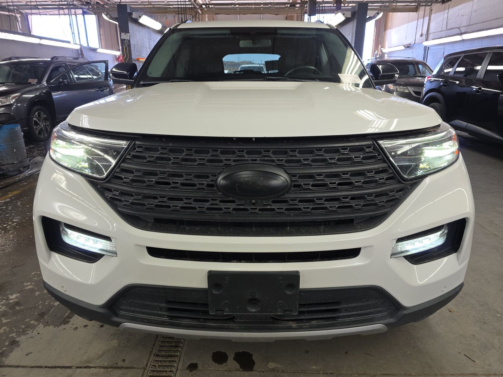 FORD EXPLORER - 3