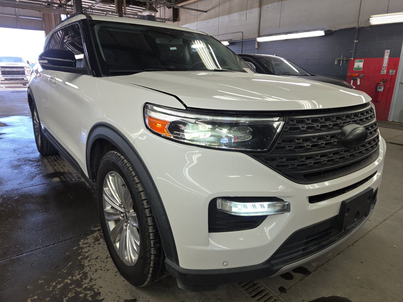 FORD EXPLORER - 4