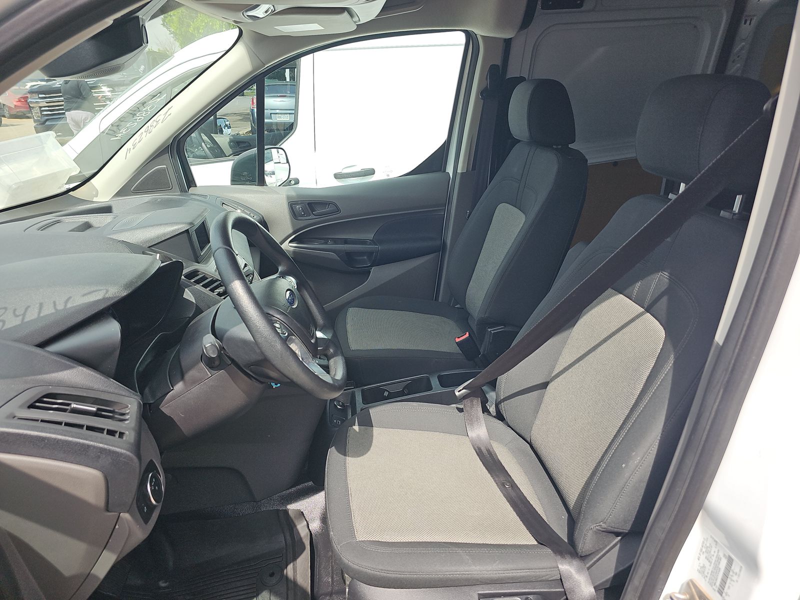 FORD TRANSIT CONNECT - 8