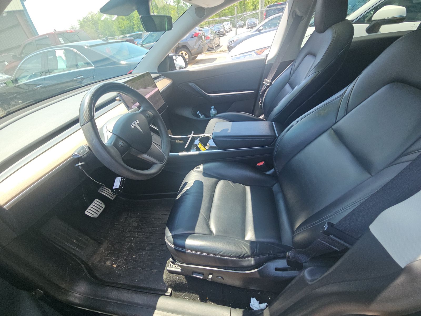 TESLA MODEL Y - 8