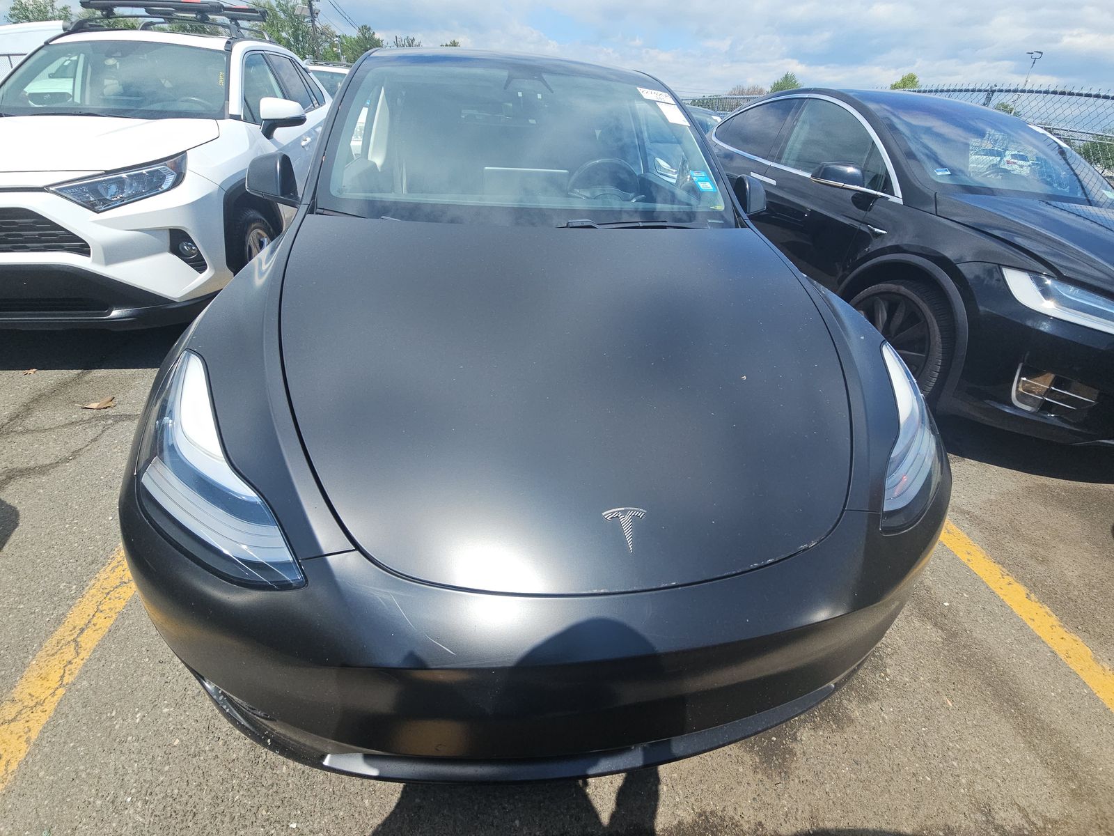 TESLA MODEL Y - 3
