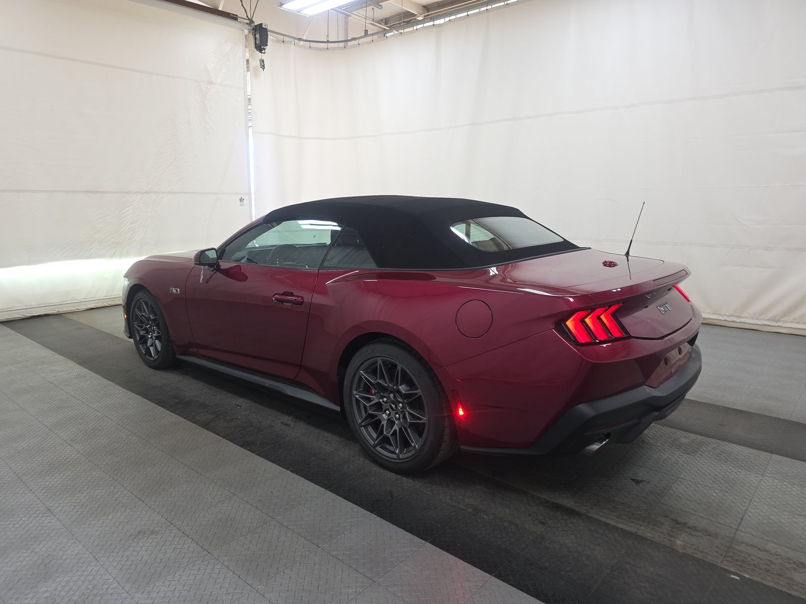 FORD MUSTANG - 7