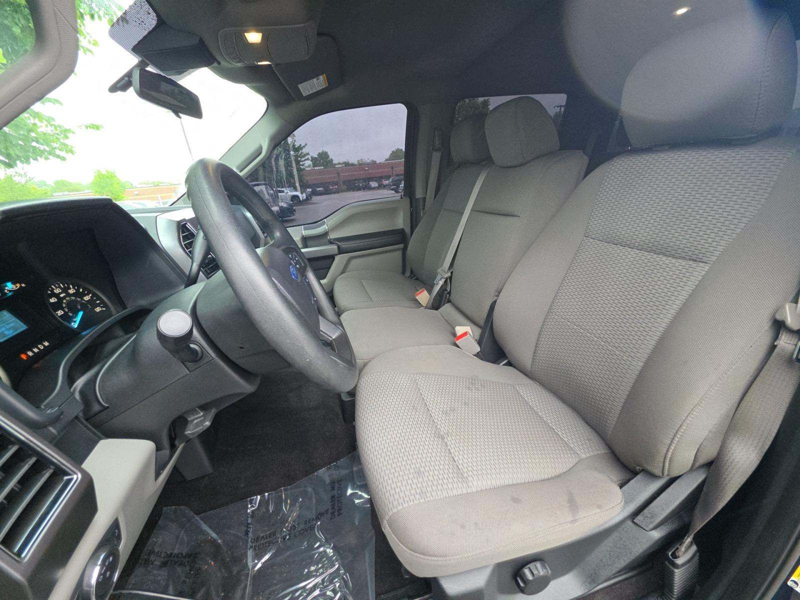 FORD F-150 - 8