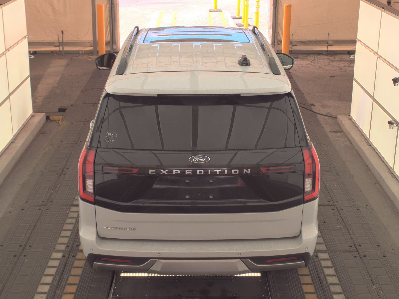 FORD EXPEDITION - 7