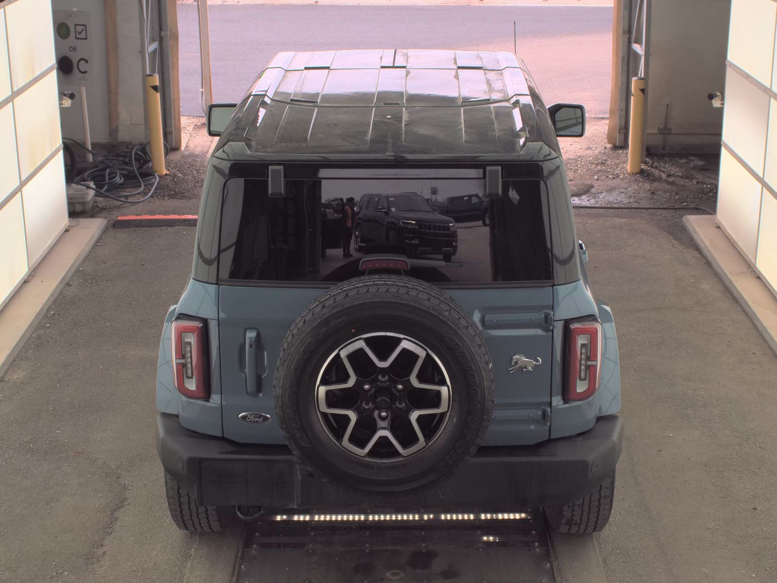 FORD BRONCO - 7