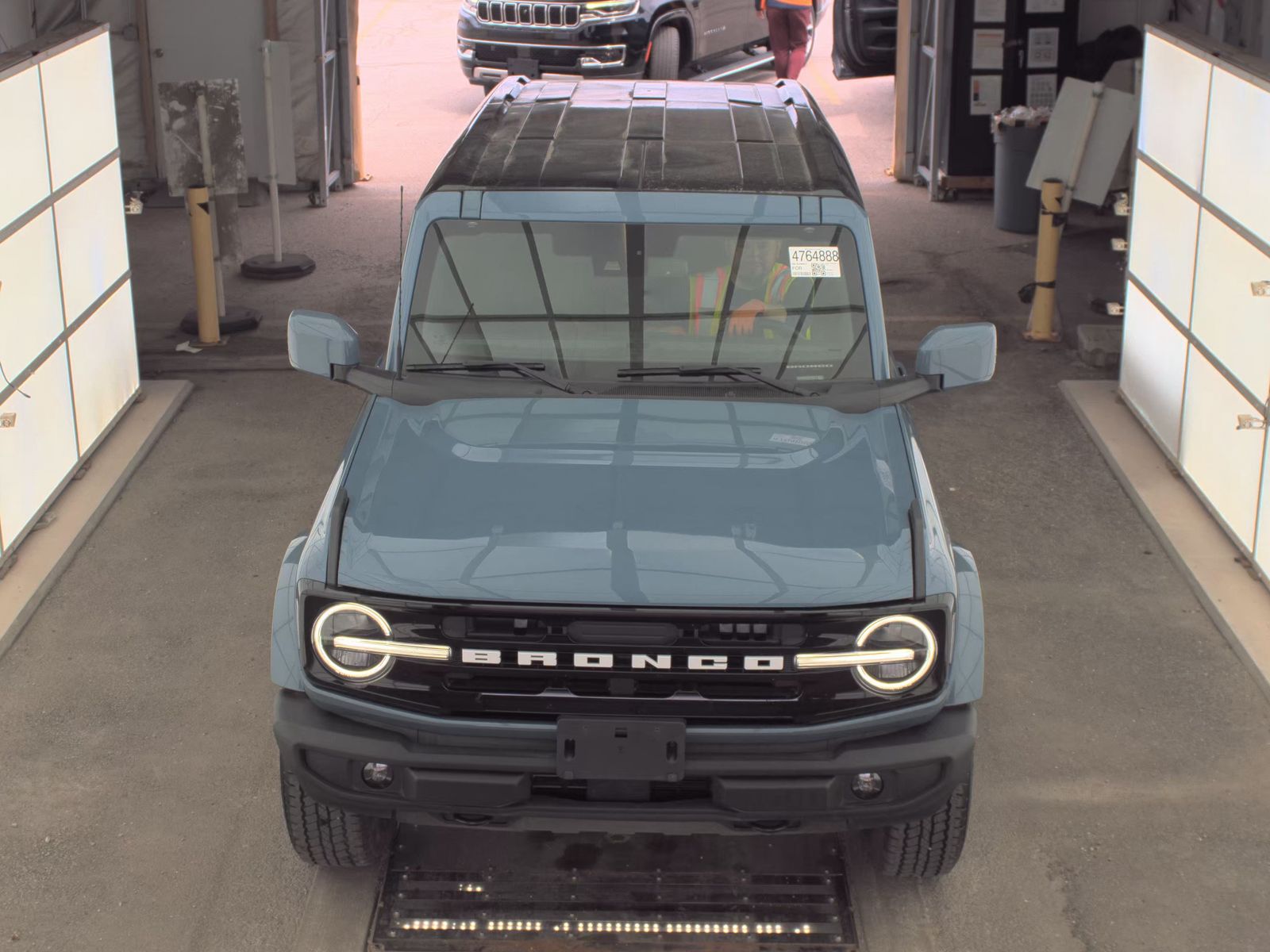 FORD BRONCO - 3