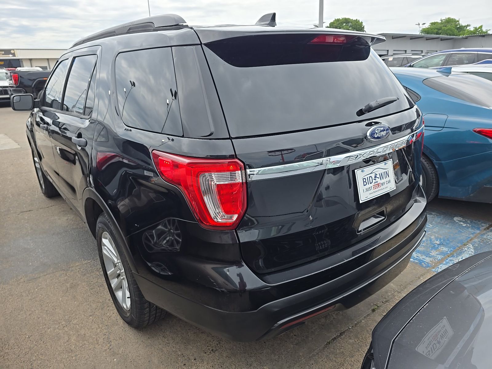 FORD EXPLORER - 7