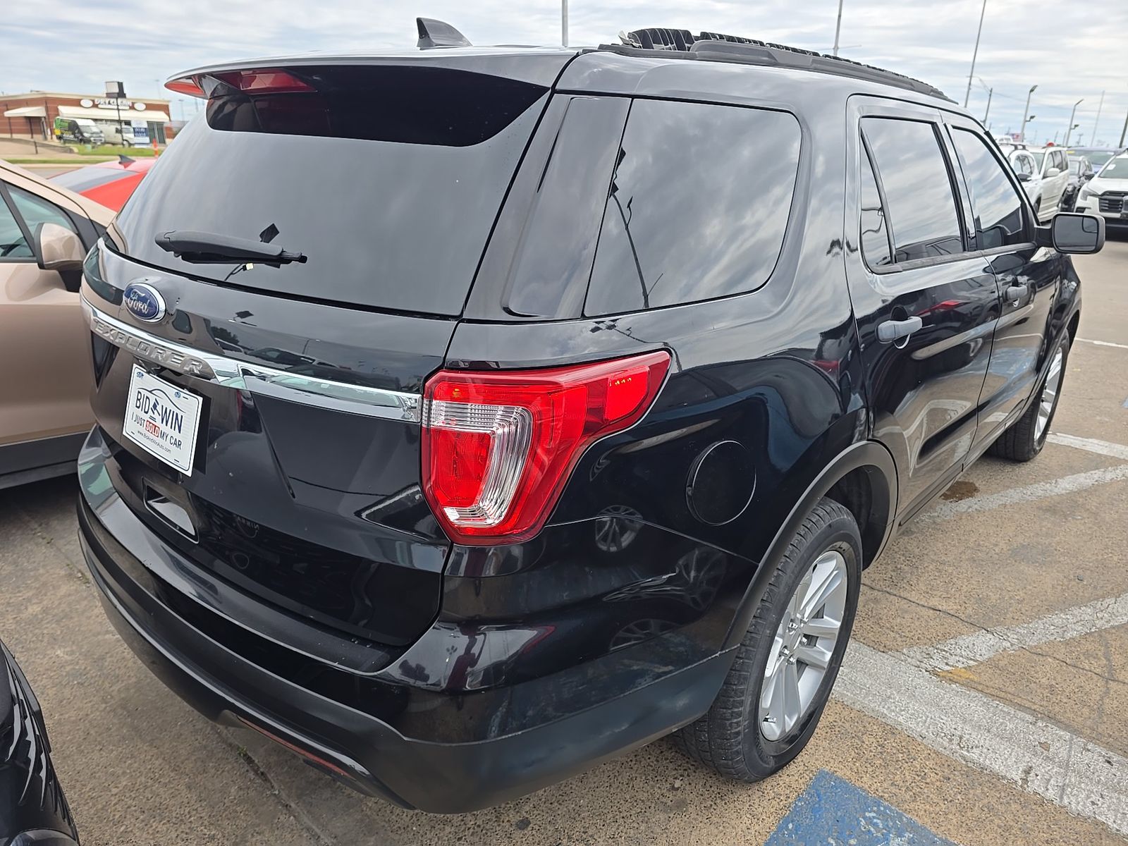 FORD EXPLORER - 5