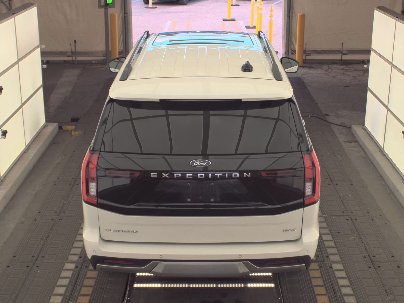FORD EXPEDITION MAX - 7