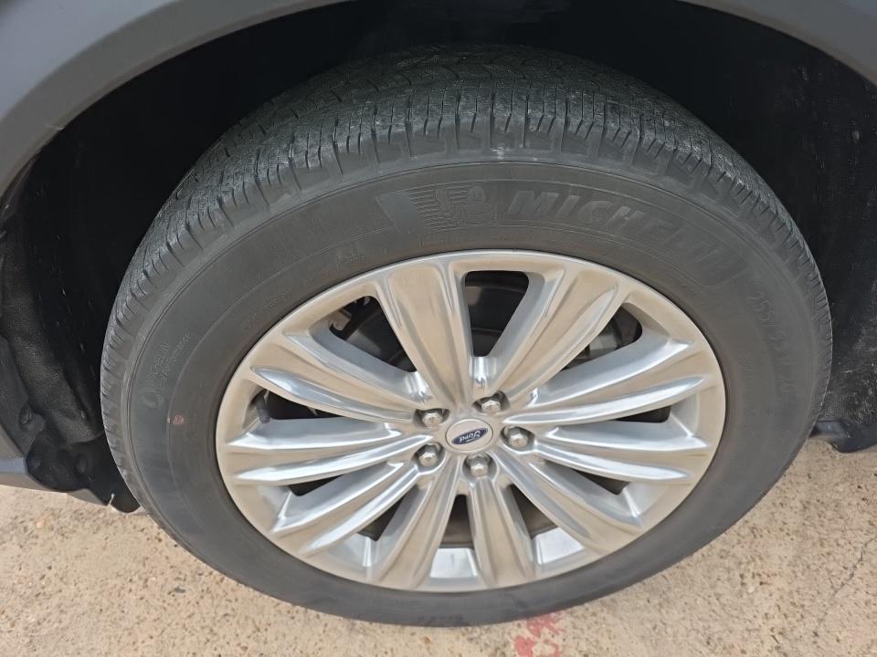FORD EXPLORER - 9