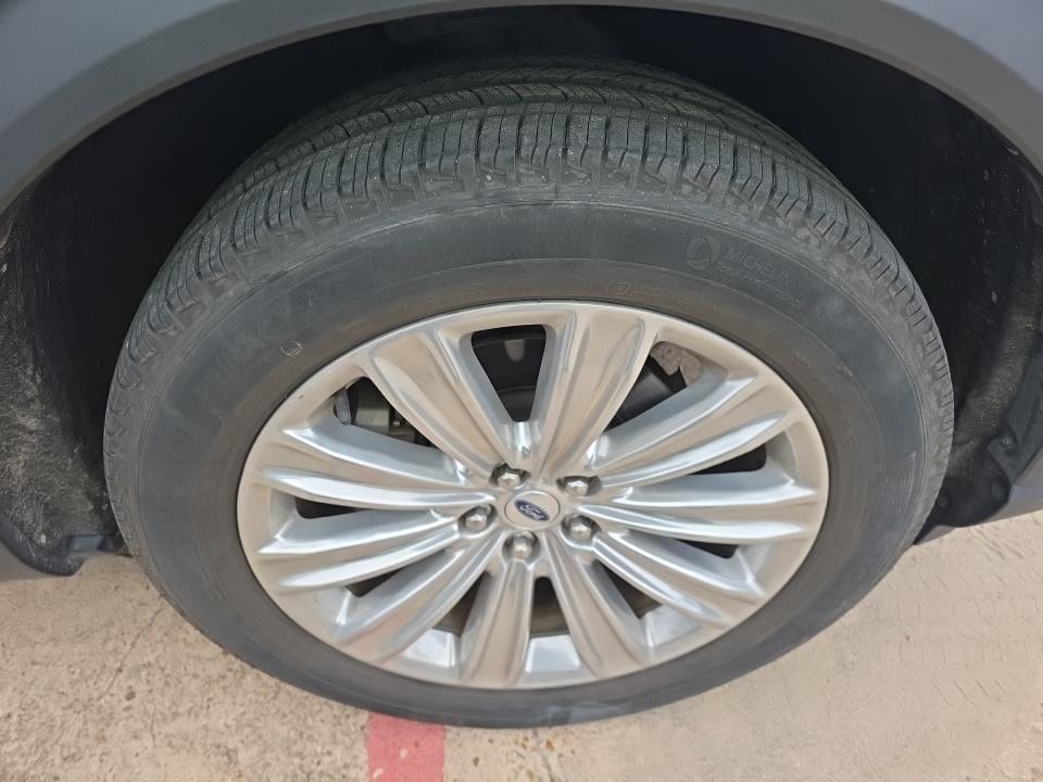 FORD EXPLORER - 10