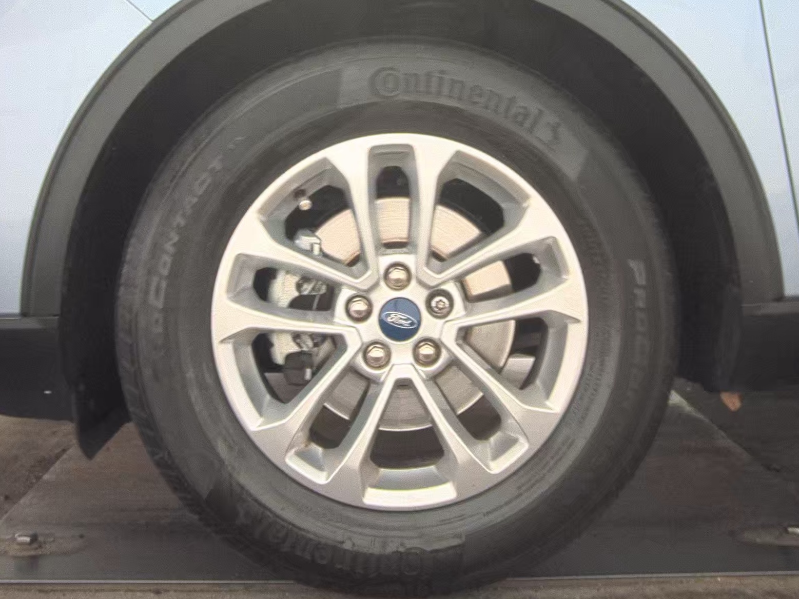 FORD ESCAPE - 10