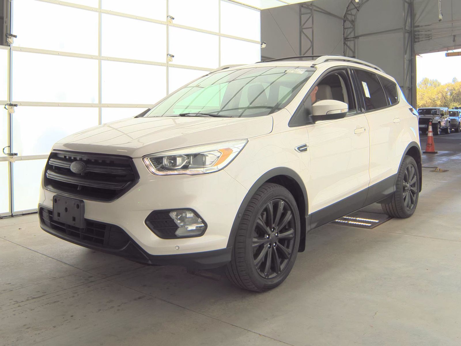 FORD ESCAPE - 1